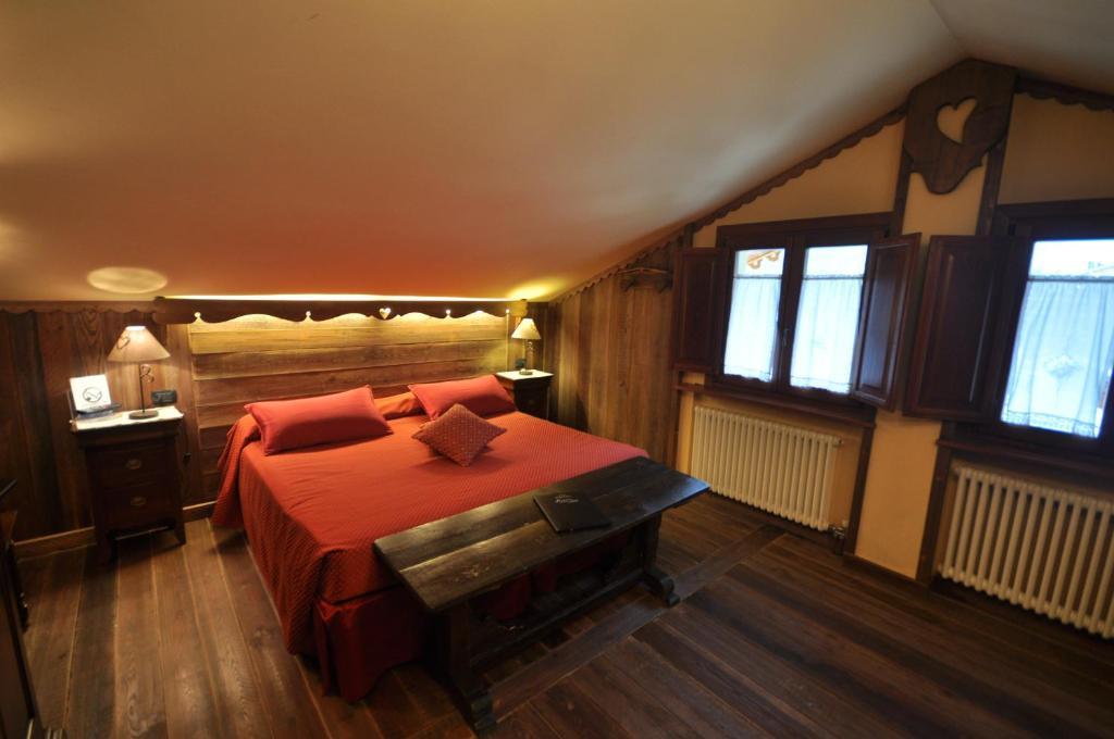Hotel Maison Saint Jean كورمايور الغرفة الصورة
